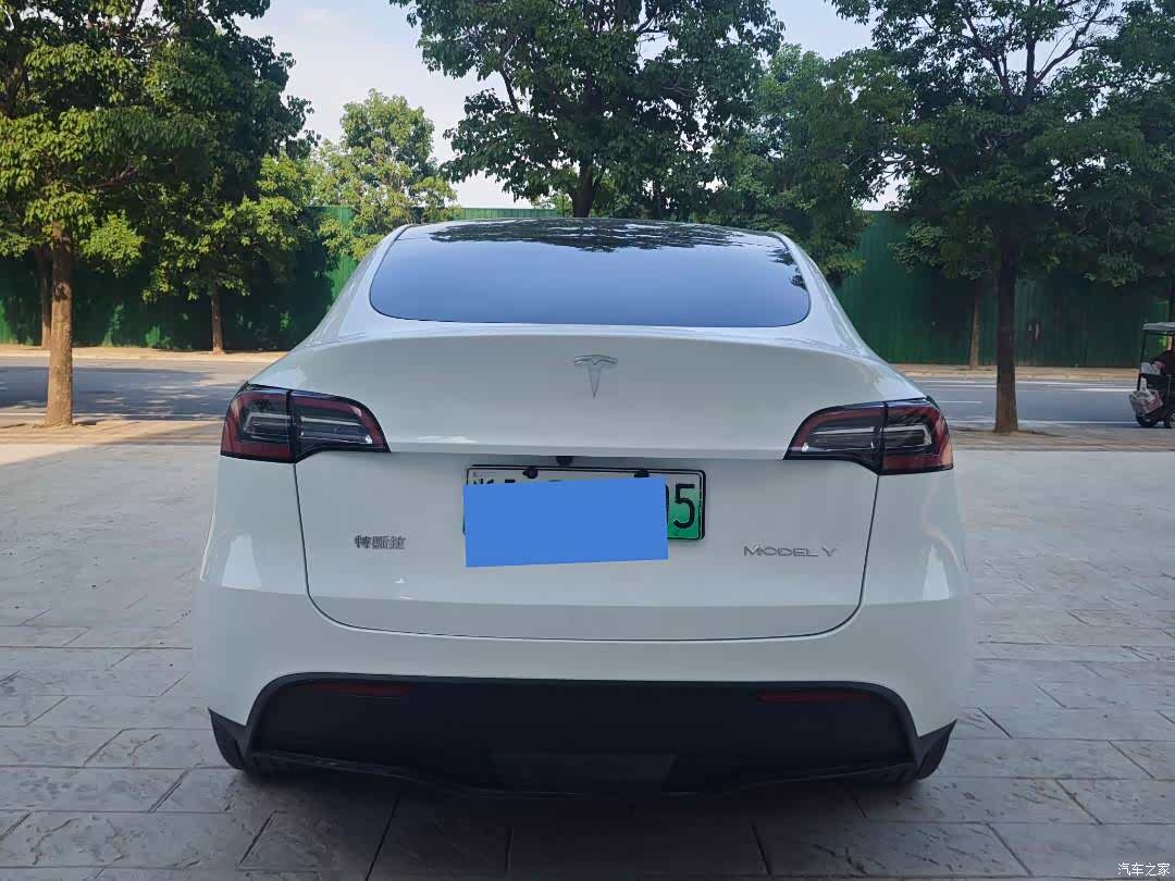 Tesla Model Y, 2024 9