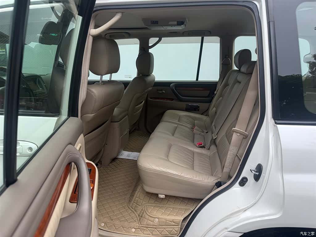 Lexus LX, 2006 10