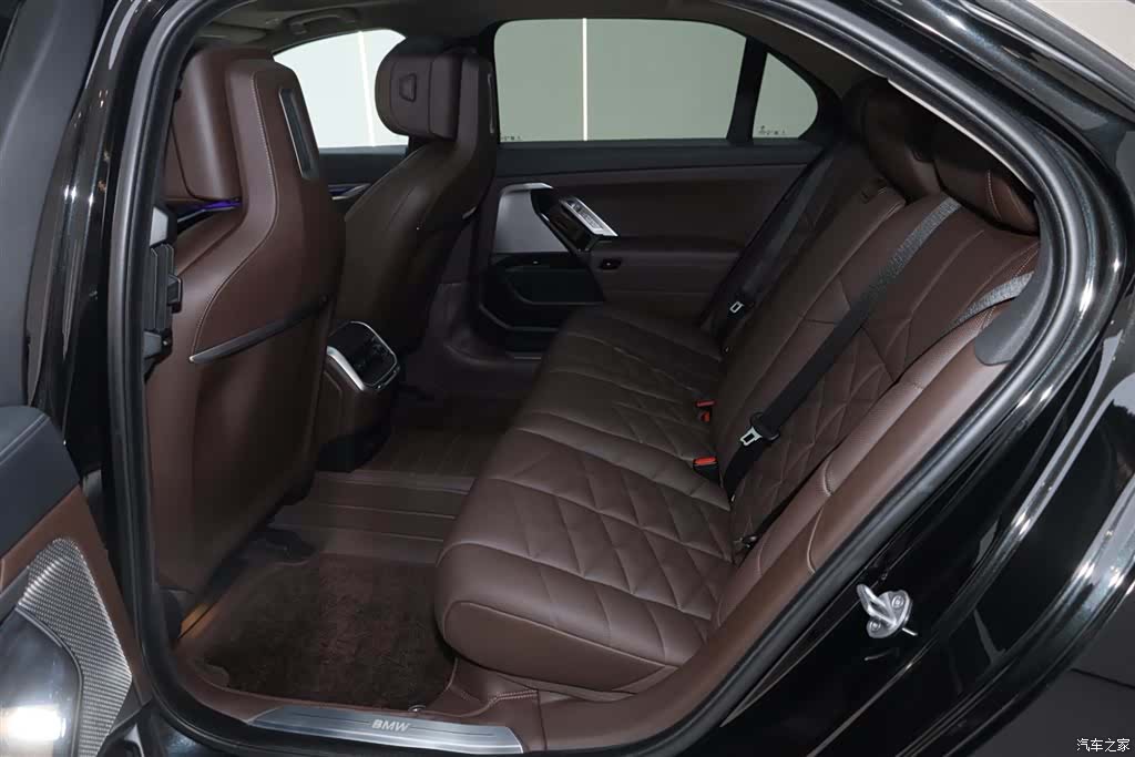 BMW 7 Series, 2024 20
