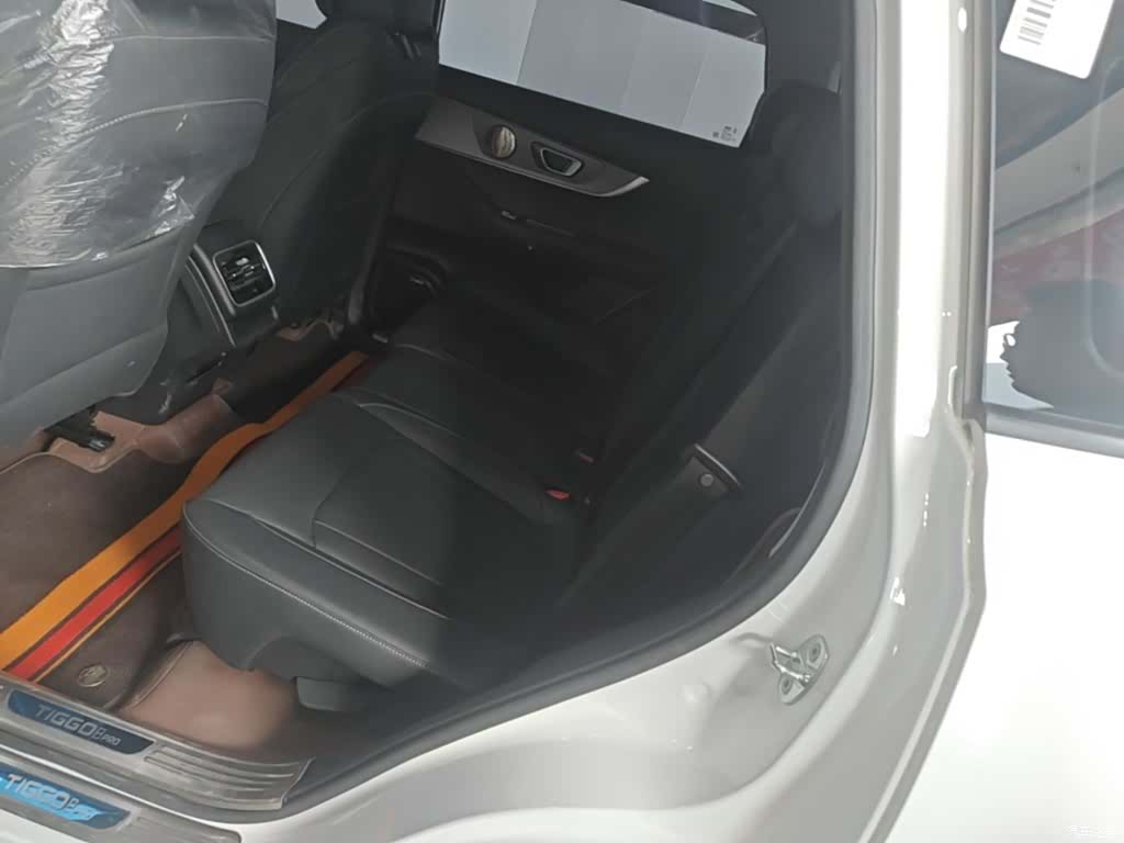 Chery Tiggo 8, 2025 17