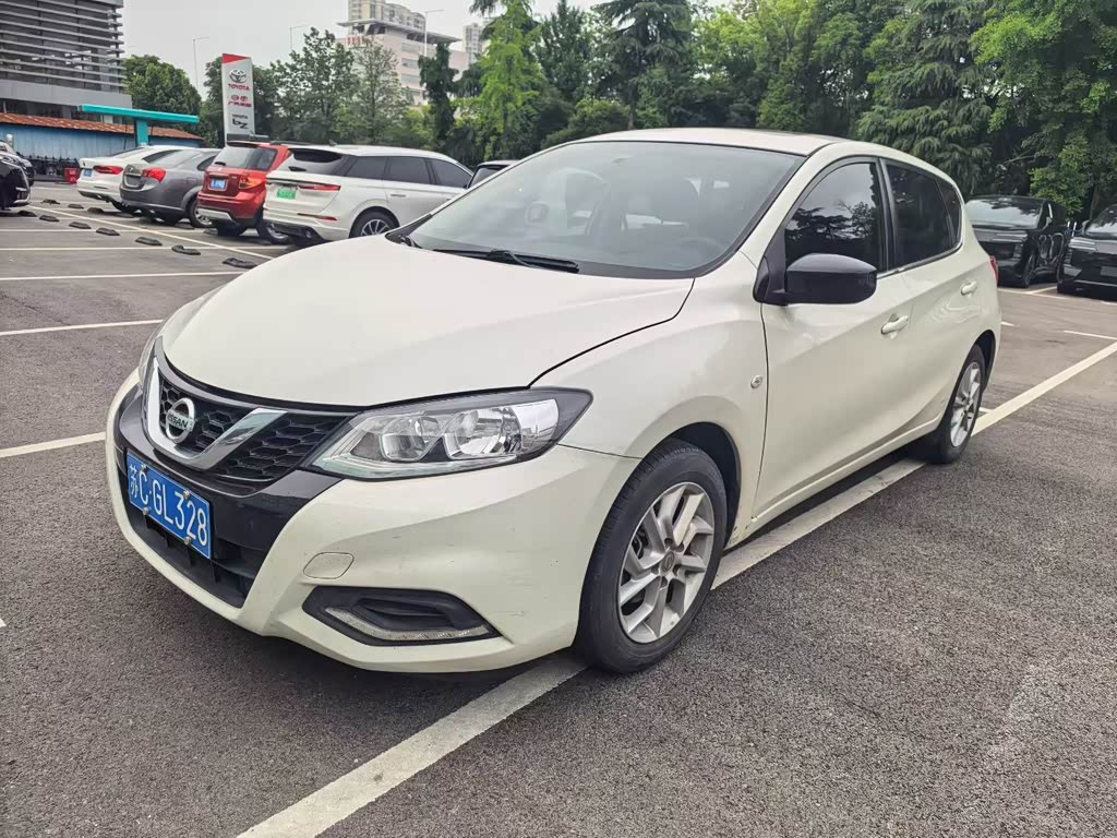 Nissan TIIDA