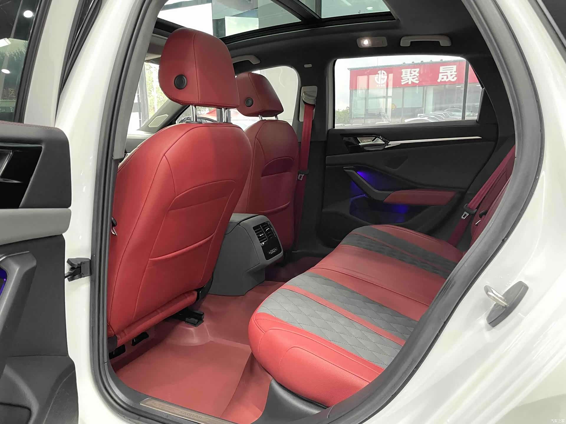 Volkswagen Sagitar, 2022 10