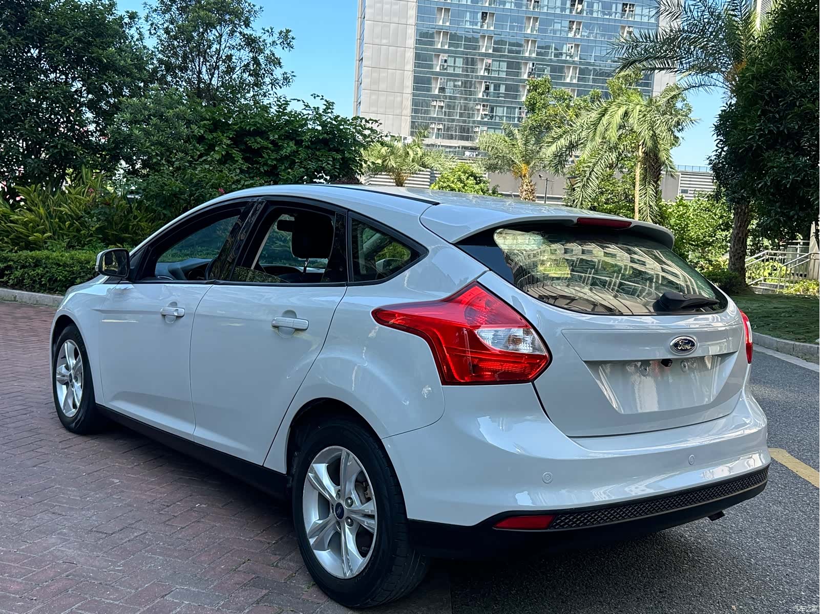 Ford Focus, 2015 7