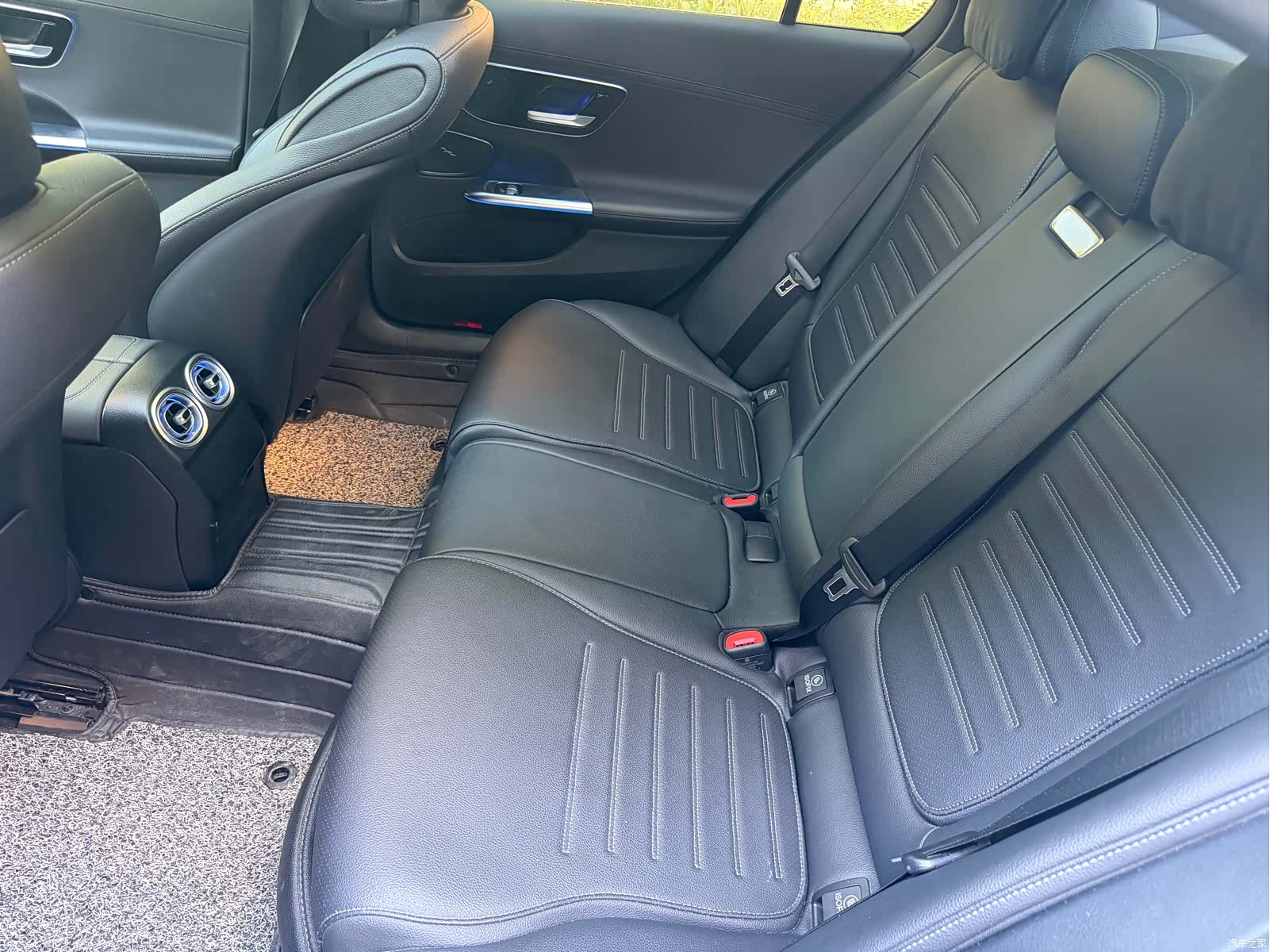 Mercedes-Benz C-Class, 2023 10