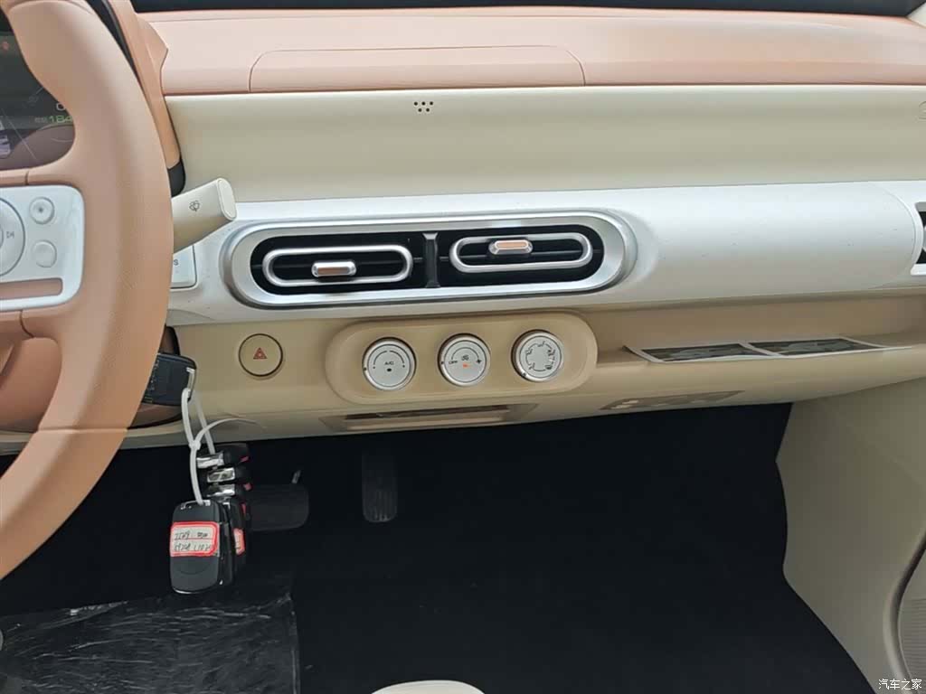 Wuling MINIEV, 2026 13