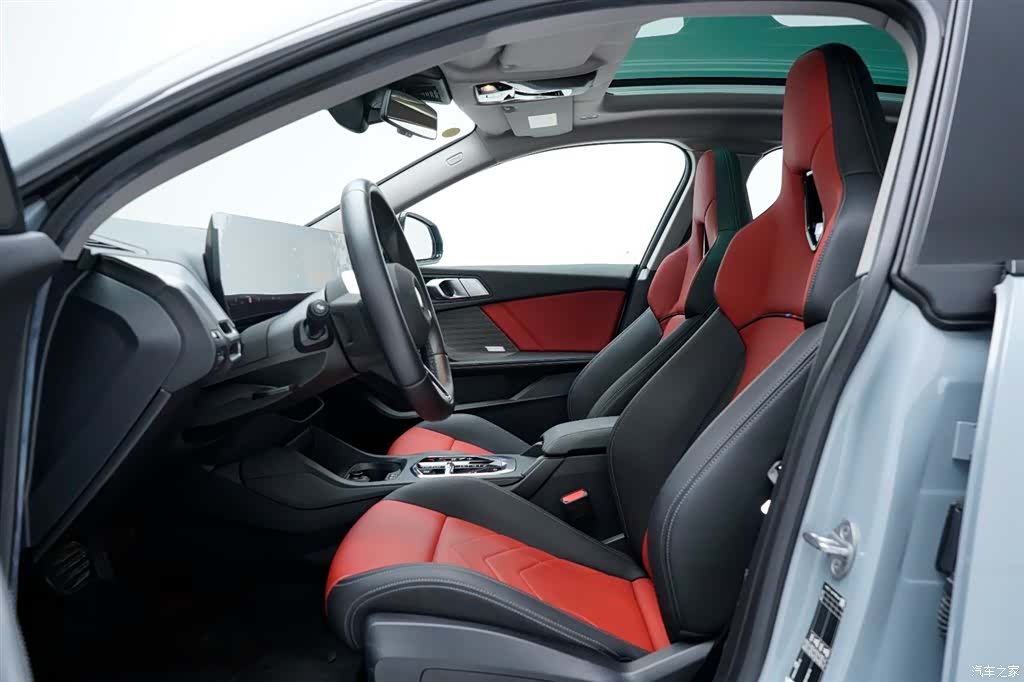 BMW 2 Series, 2025 все фото