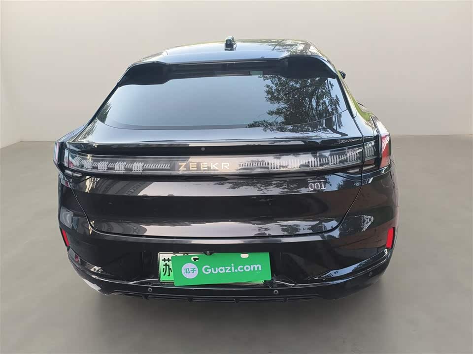 Zeekr 001