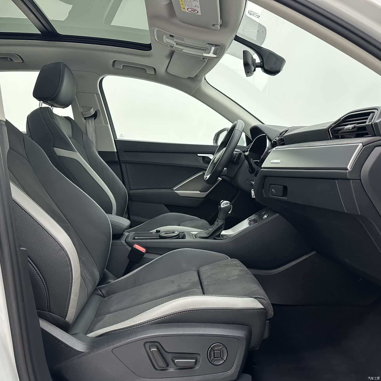 Audi Q3, 2023 8