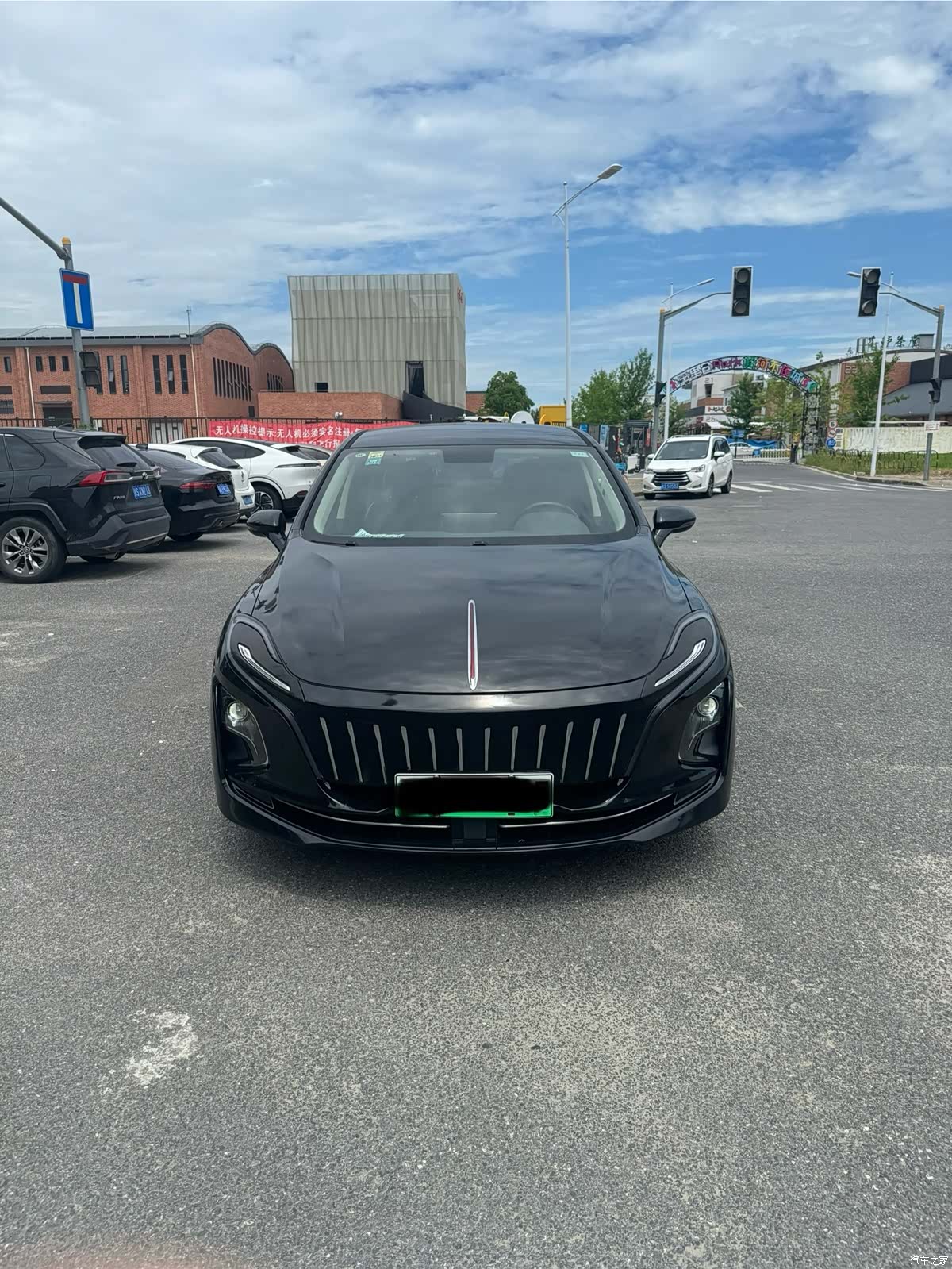 Hongqi QM5, 2021 2
