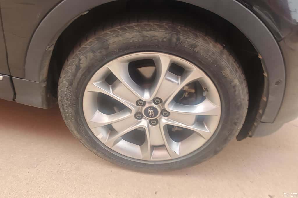 Ford Kuga, 2014 6