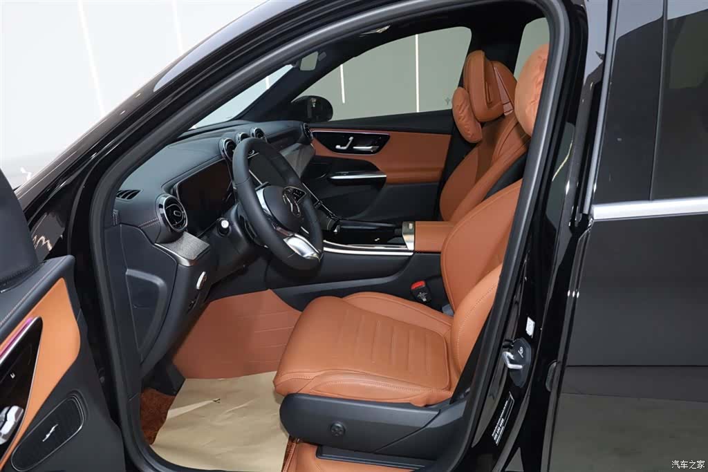 Mercedes-Benz GLC, 2025 21