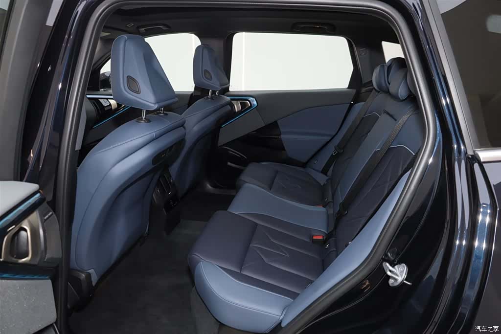 BMW X3, 2025 26
