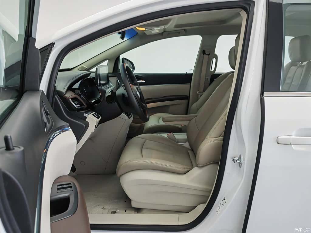 Buick GL8, 2023 10