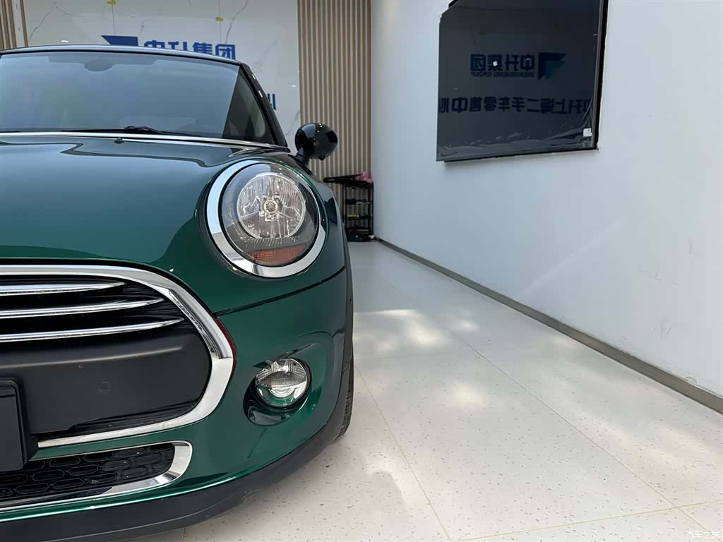 Mini ONE, 2019 6