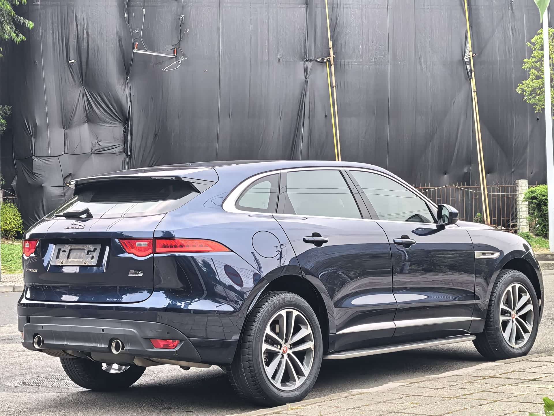 Jaguar F-PACE, 2017 все фото