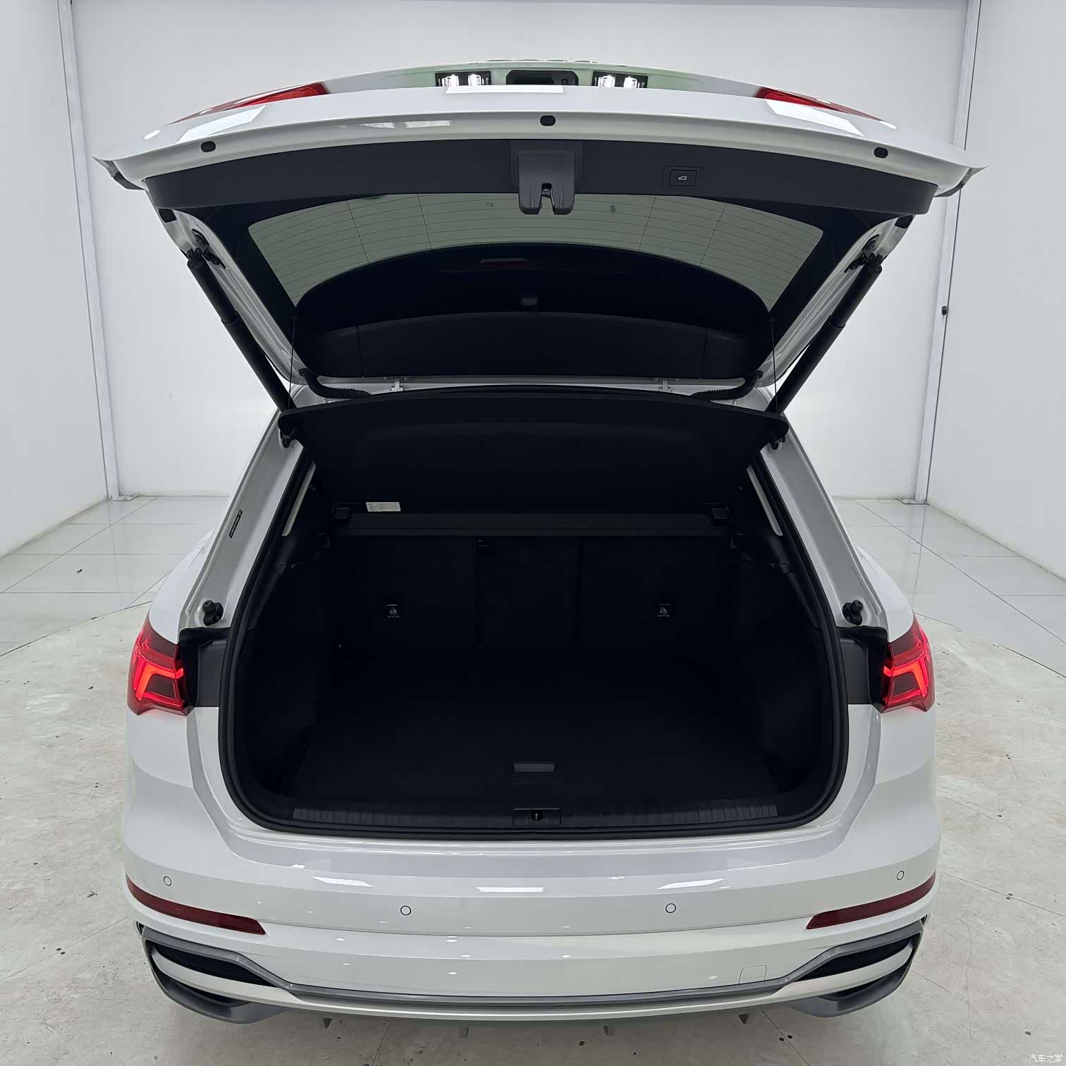 Audi Q3, 2023 15
