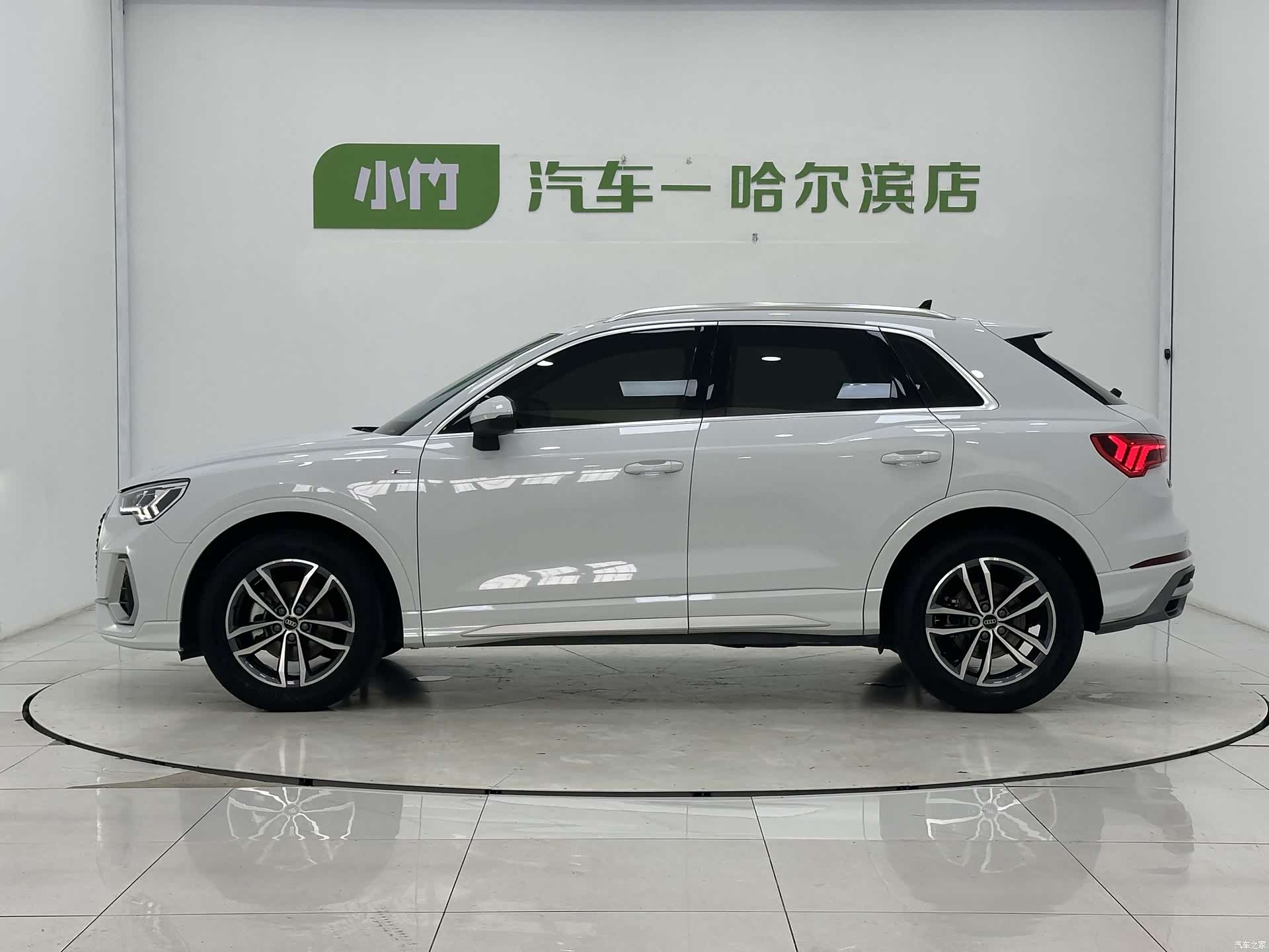Audi Q3, 2023 все фото