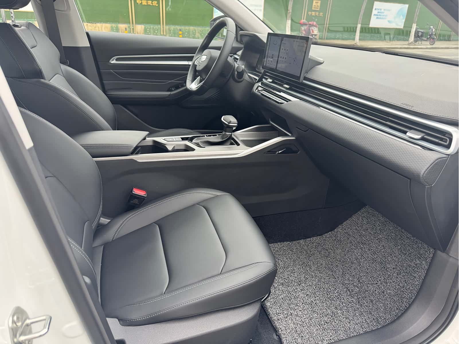 Geely Emgrand, 2022 11