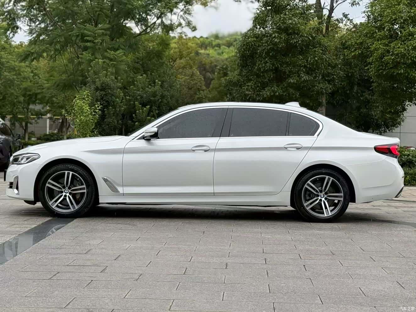 BMW 5 Series, 2023 8
