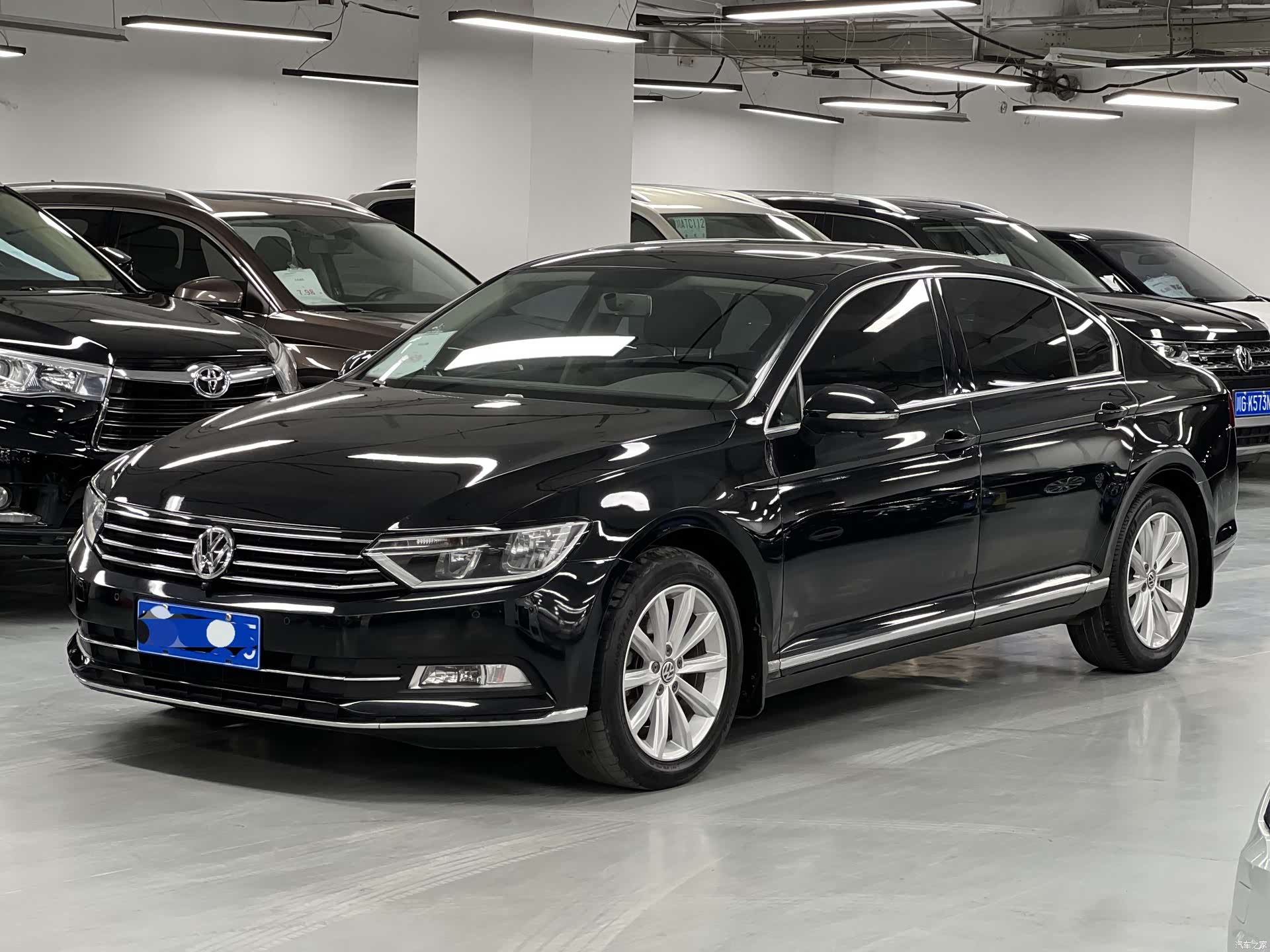 Volkswagen Magotan, 2018 1
