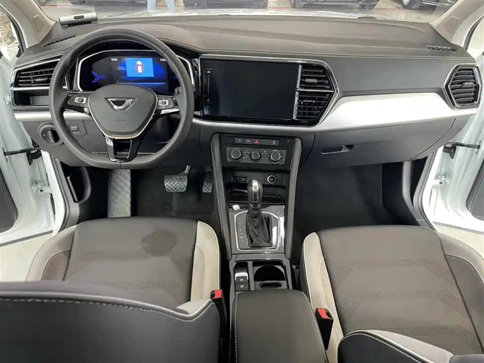 Jetta VS7