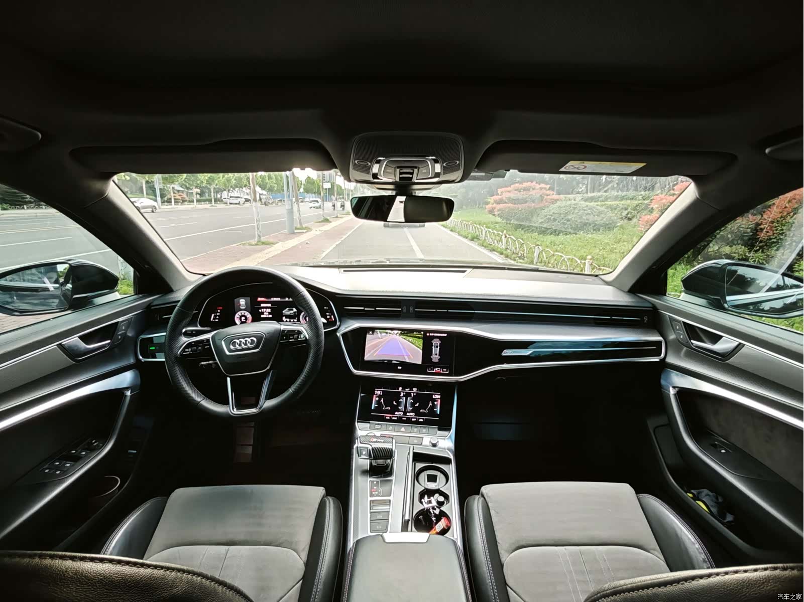 Audi A6L, 2019 все фото