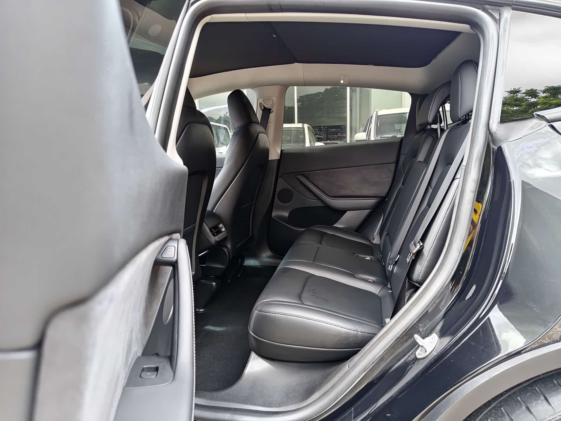 Tesla Model Y, 2022 14