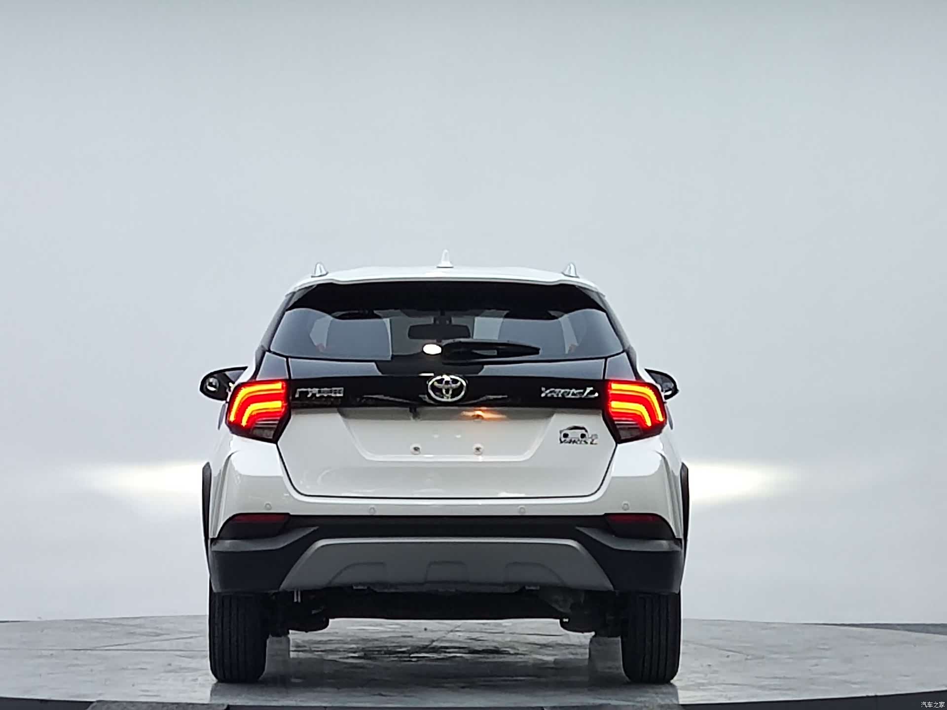 Toyota YARiS L, 2022 7