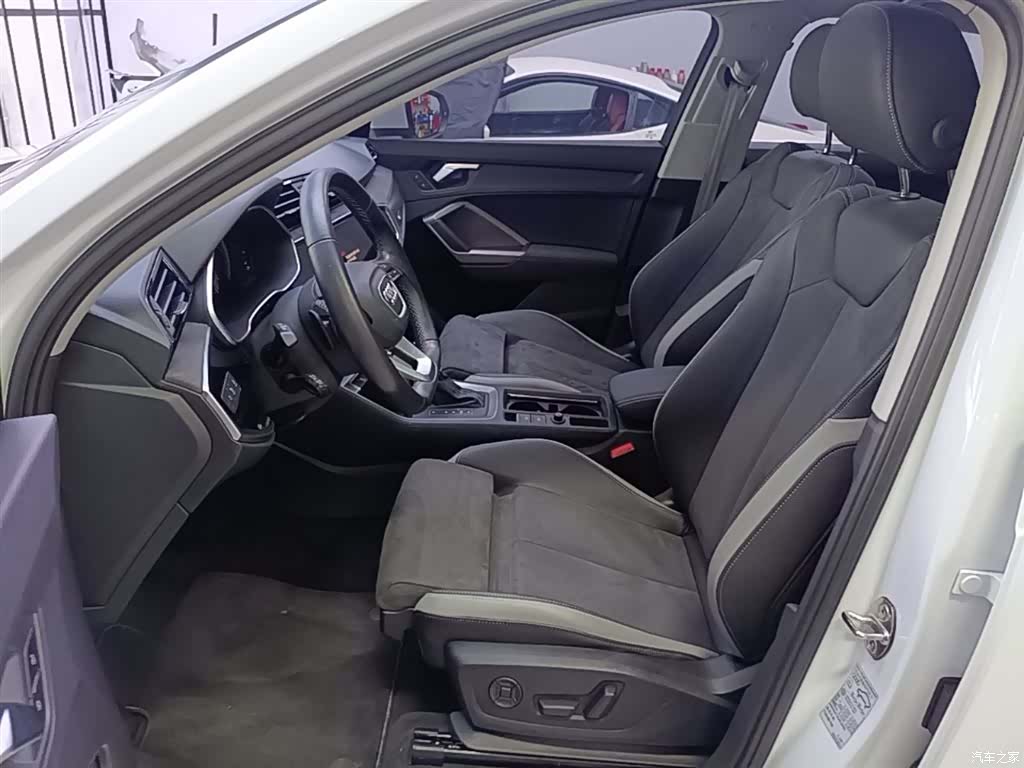 Audi Q3, 2023 15