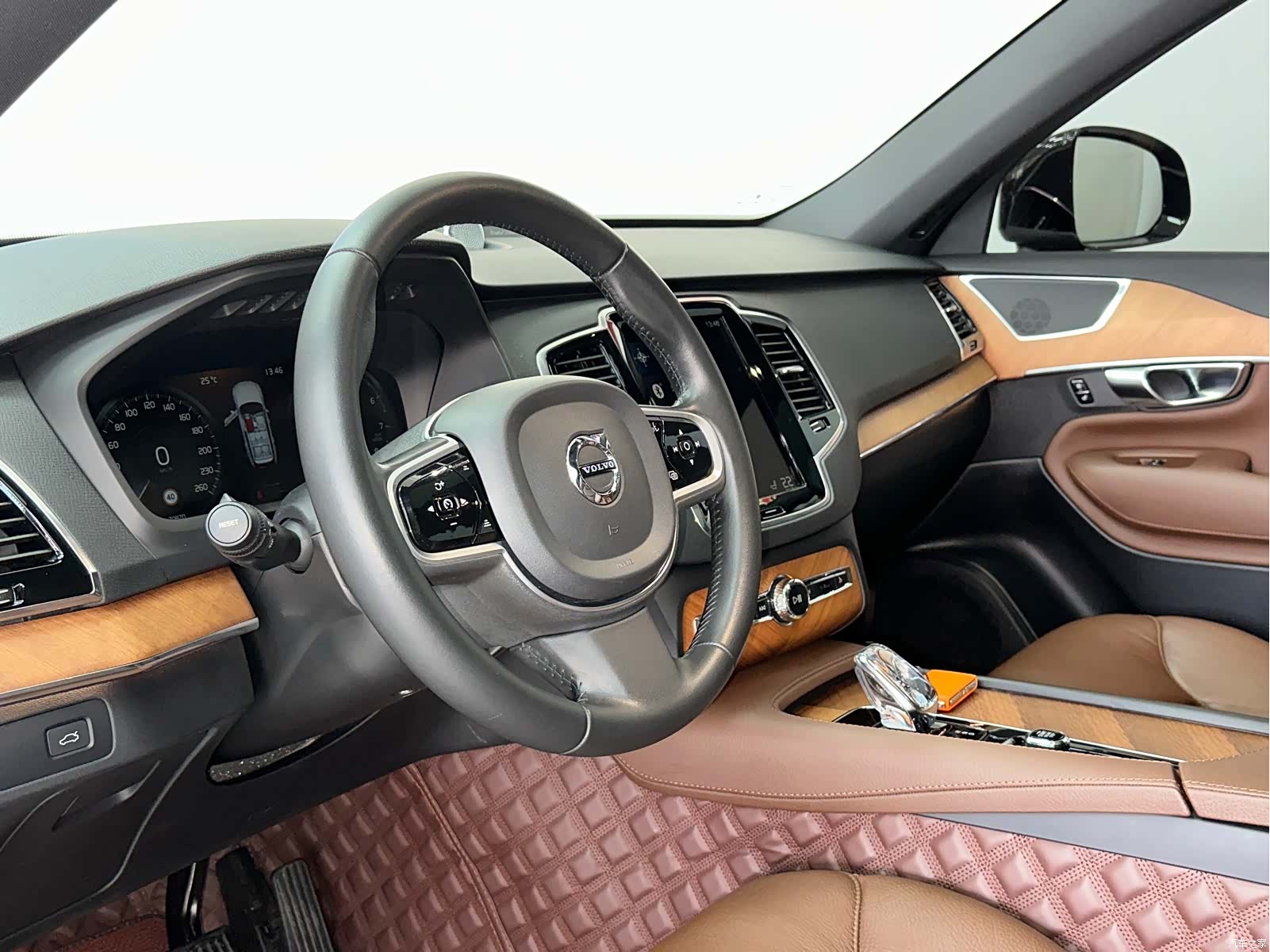 Volvo XC90, 2022 10