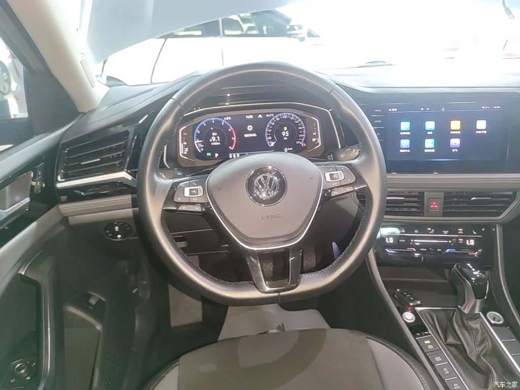 Volkswagen Sagitar, 2021 11