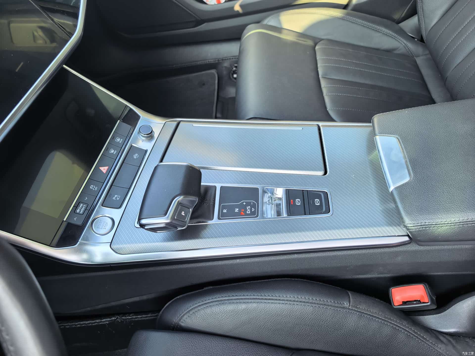 Audi A6L, 2019 11
