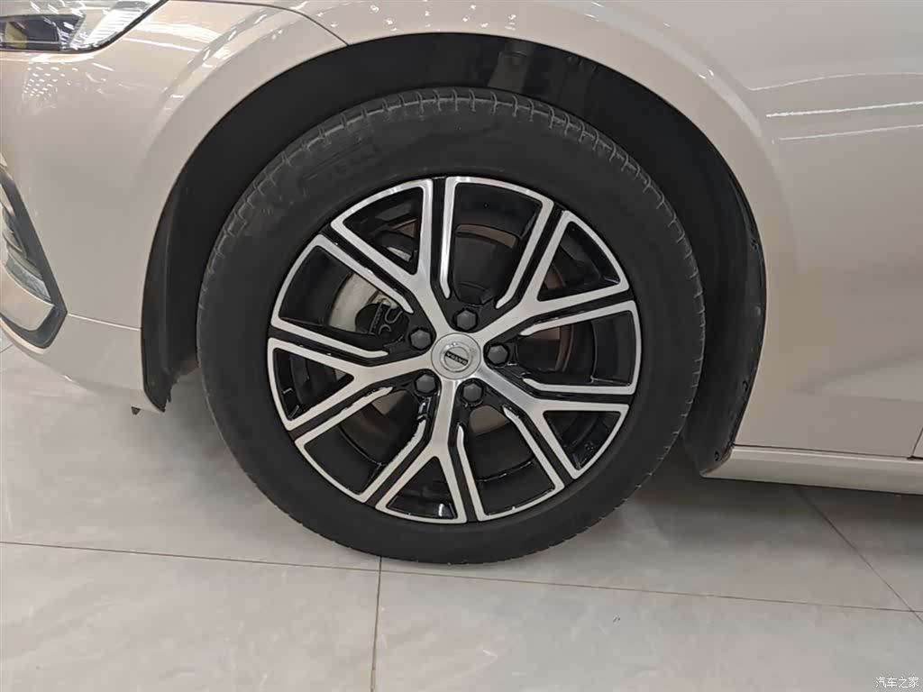 Volvo S60, 2024 23