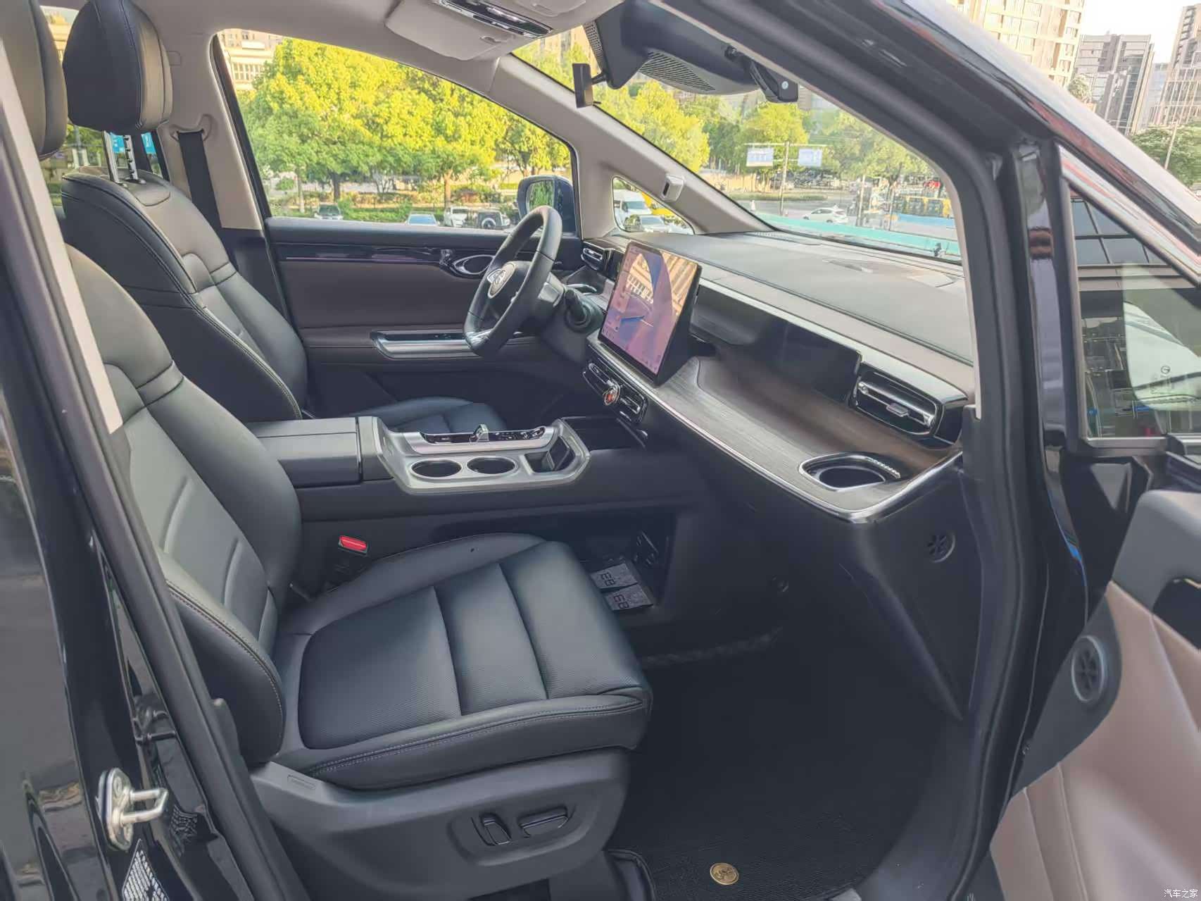 Trumpchi E8, 2024 18