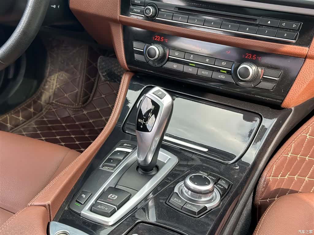 BMW 5 Series, 2017 11