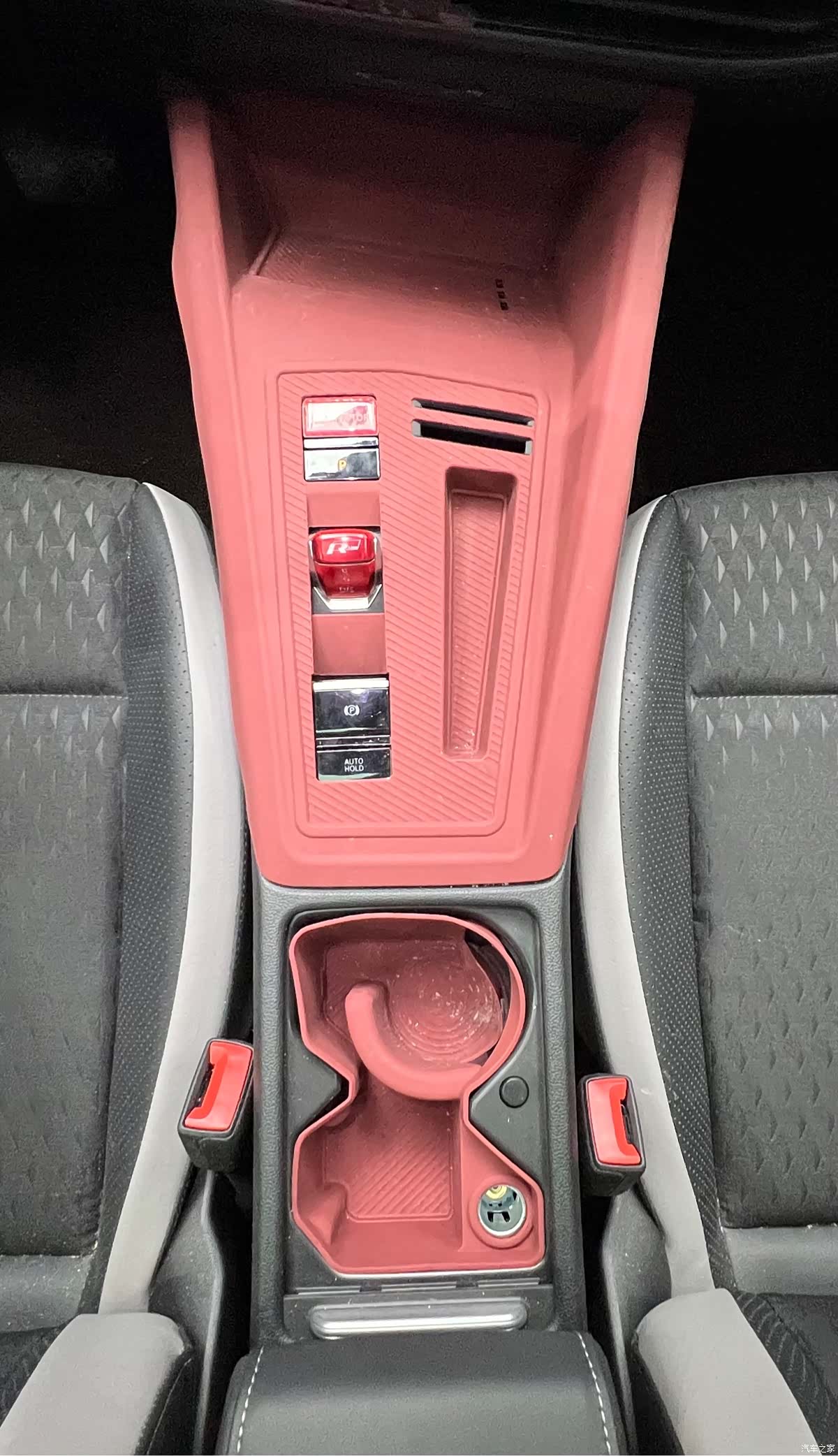 Volkswagen Golf, 2025 16