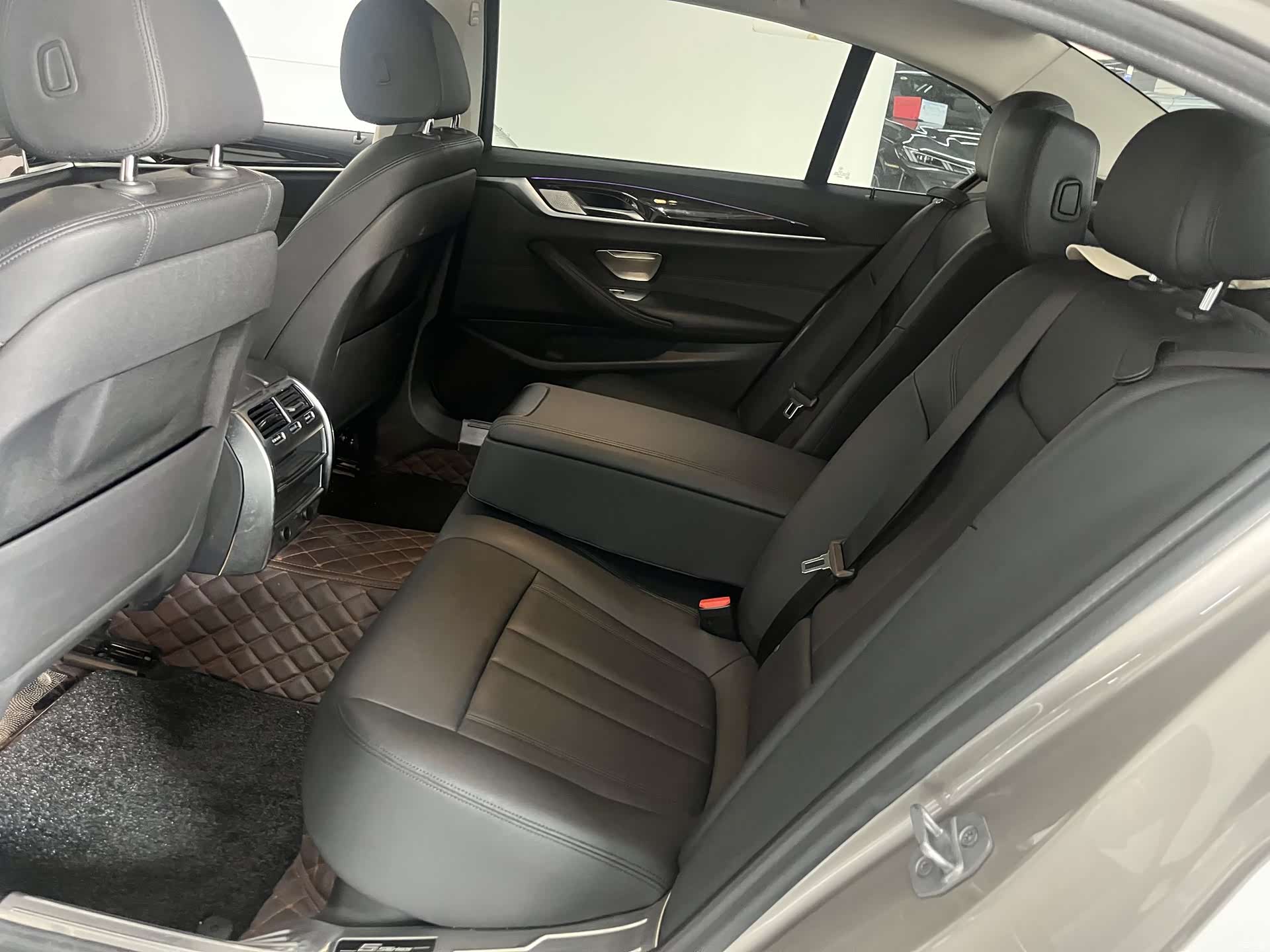 BMW 5 Series, 2018 7