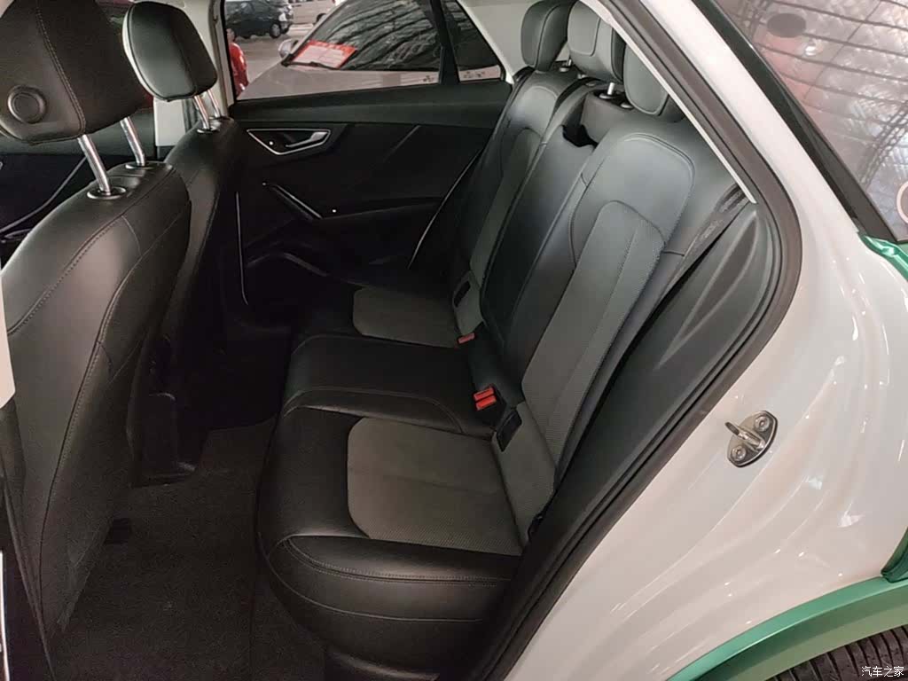Audi Q2L, 2020 17