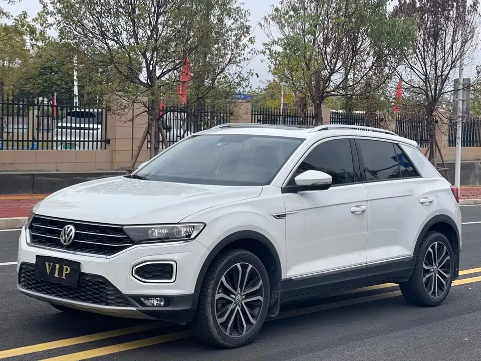 Volkswagen T-ROC exploring Songs