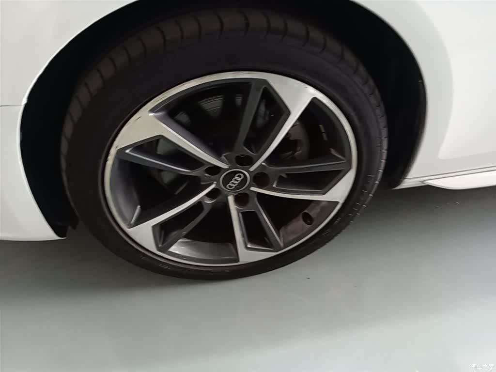 Audi A4L, 2024 23