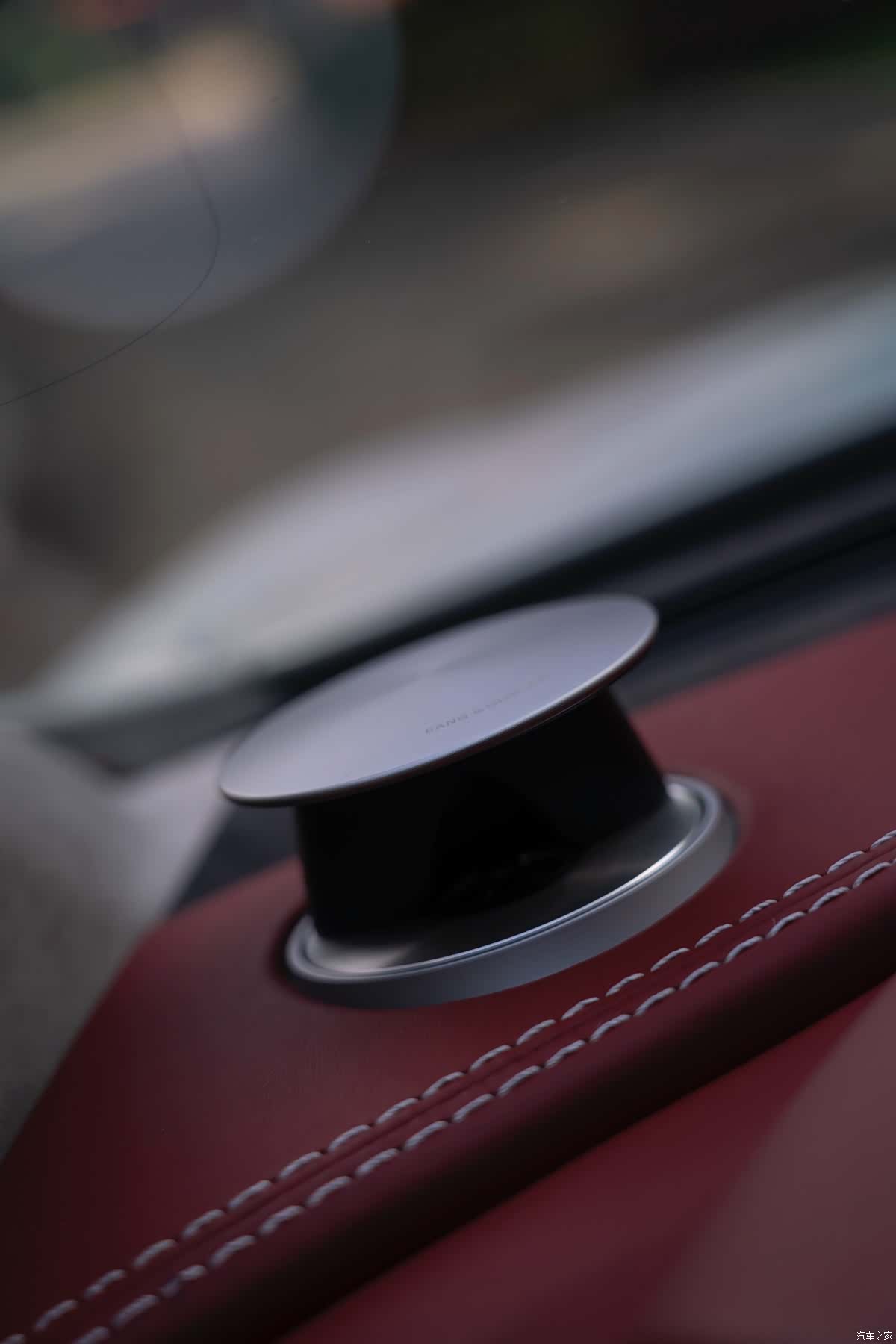 Aston Martin Vanquish, 2014 16