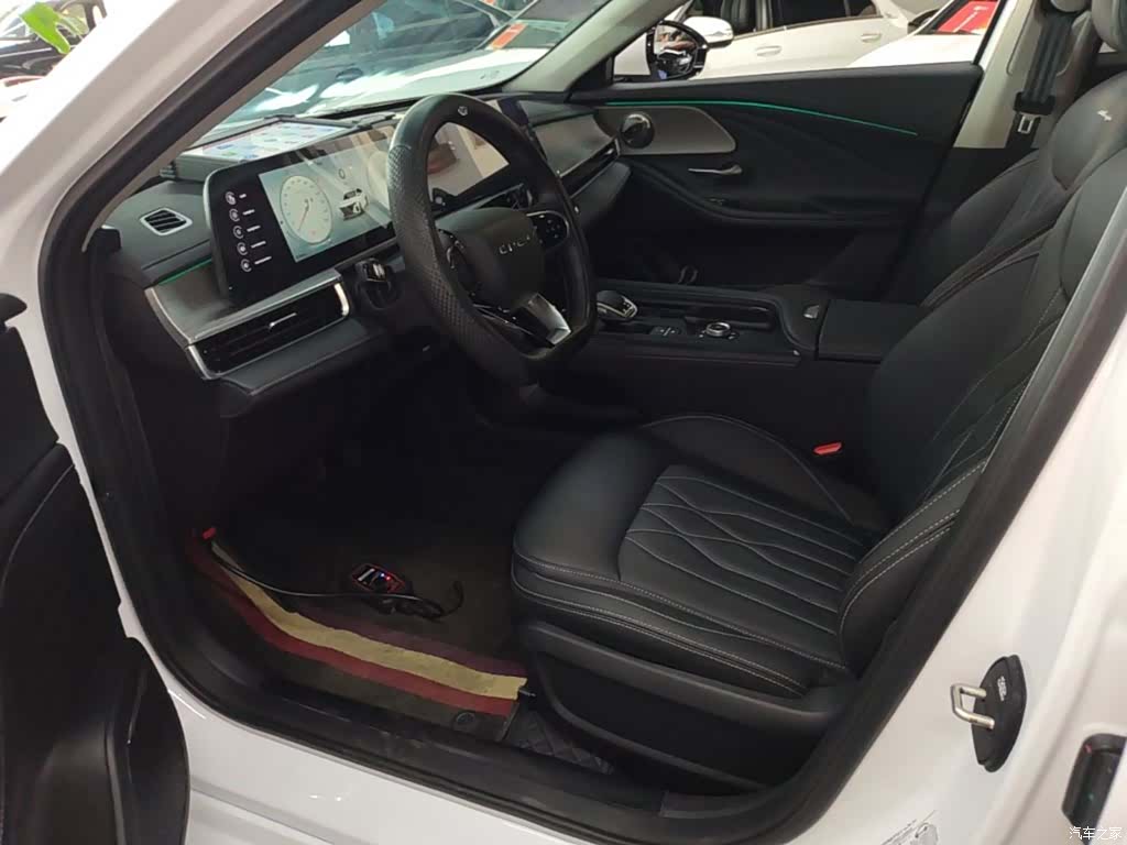 Chery Arrizo 8, 2025 15