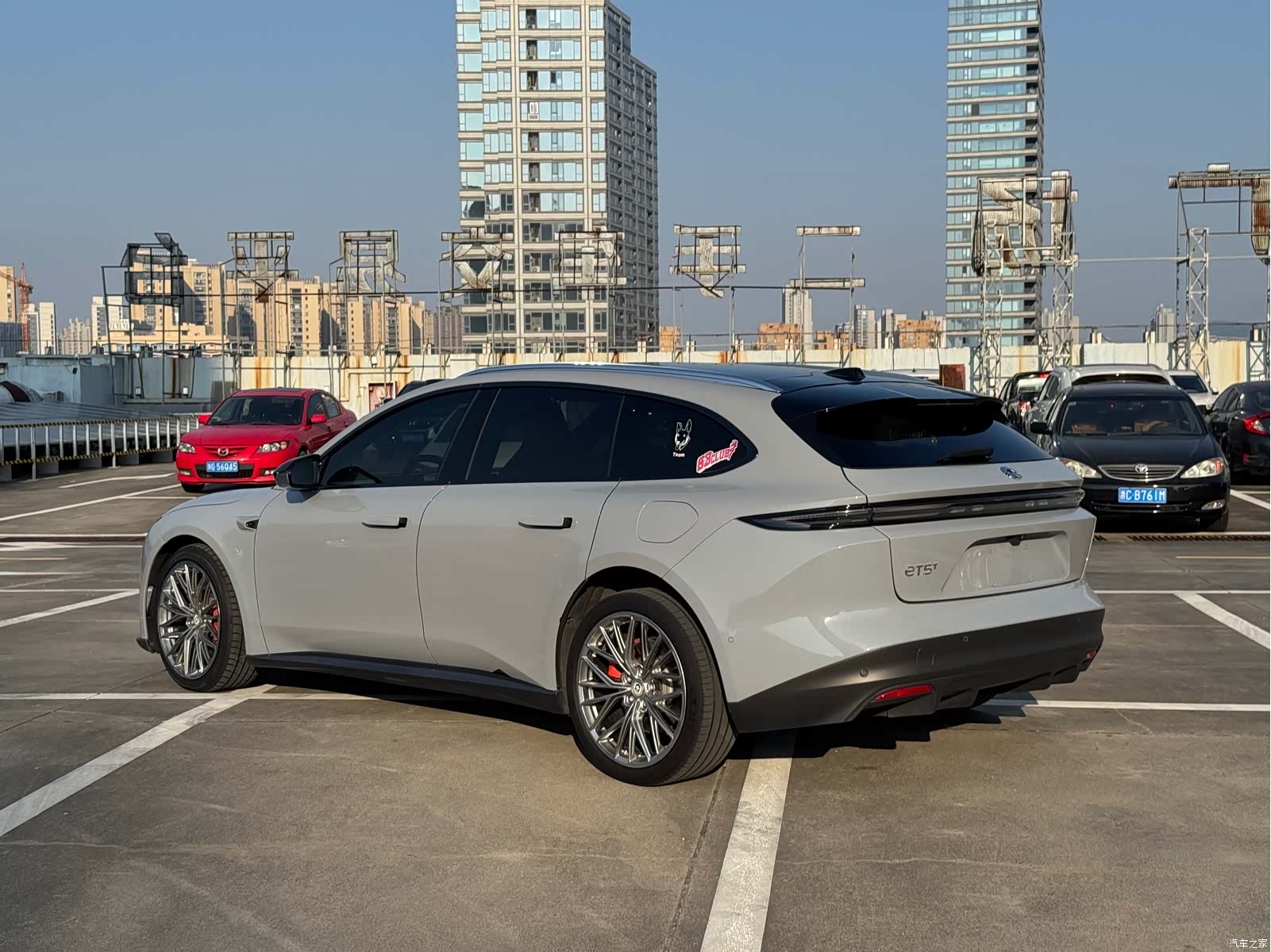 NIO ET5, 2024 все фото