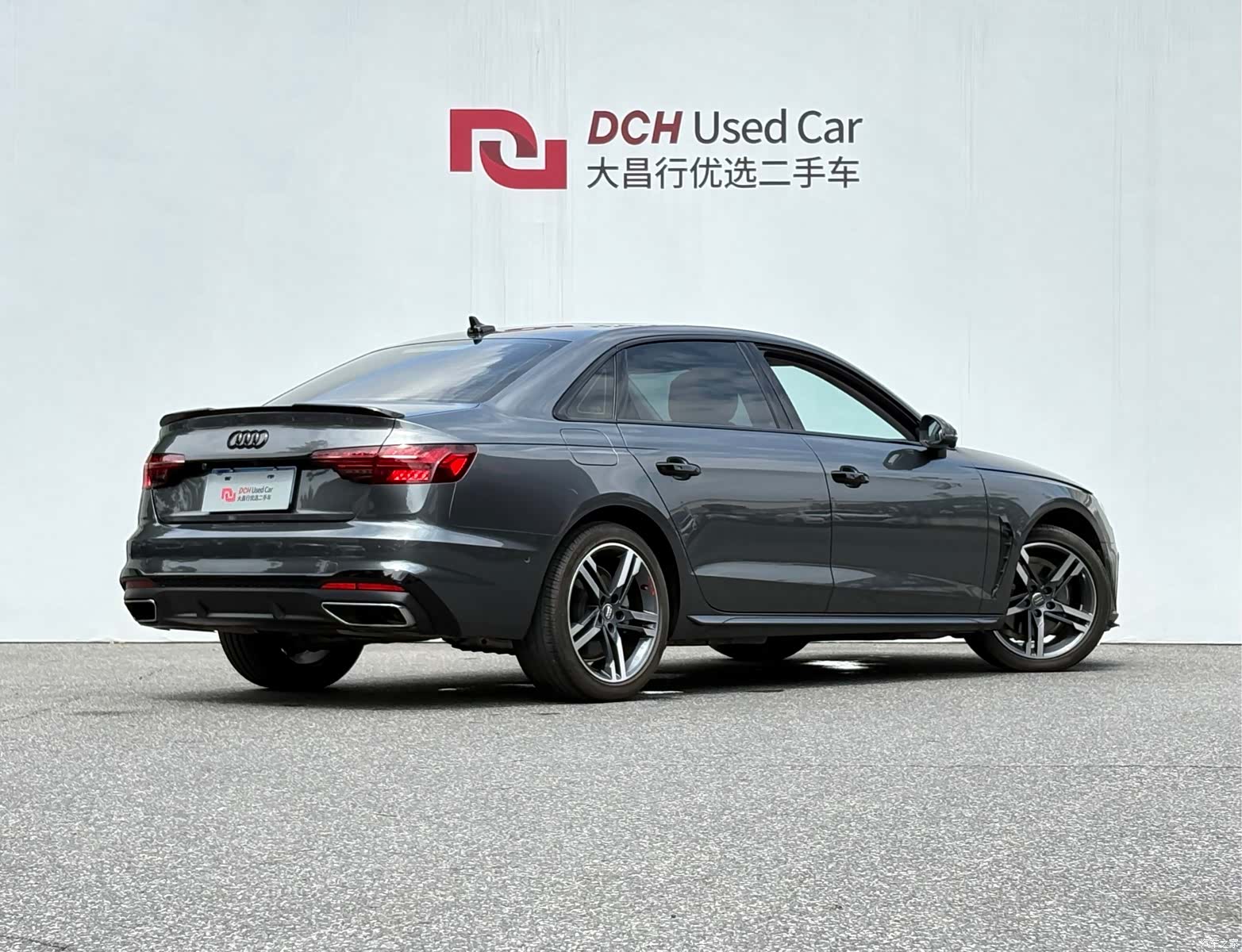 Audi A4L, 2021 все фото