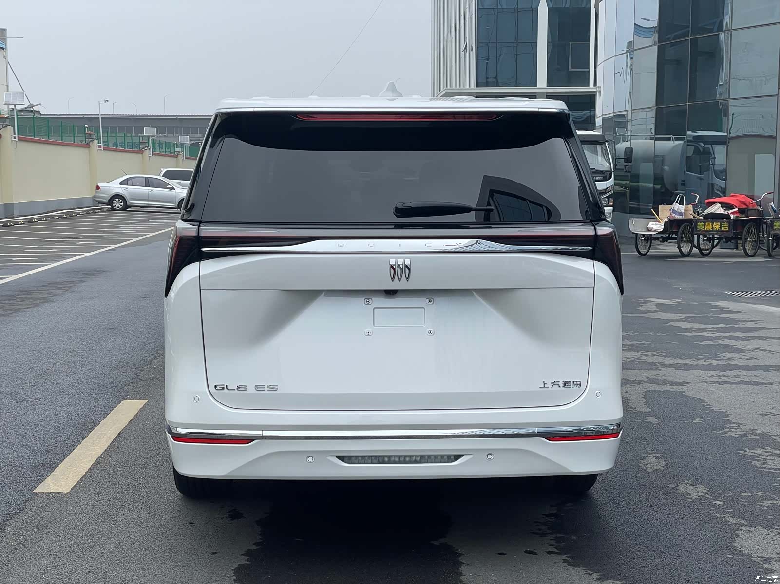Buick GL8, 2025 все фото