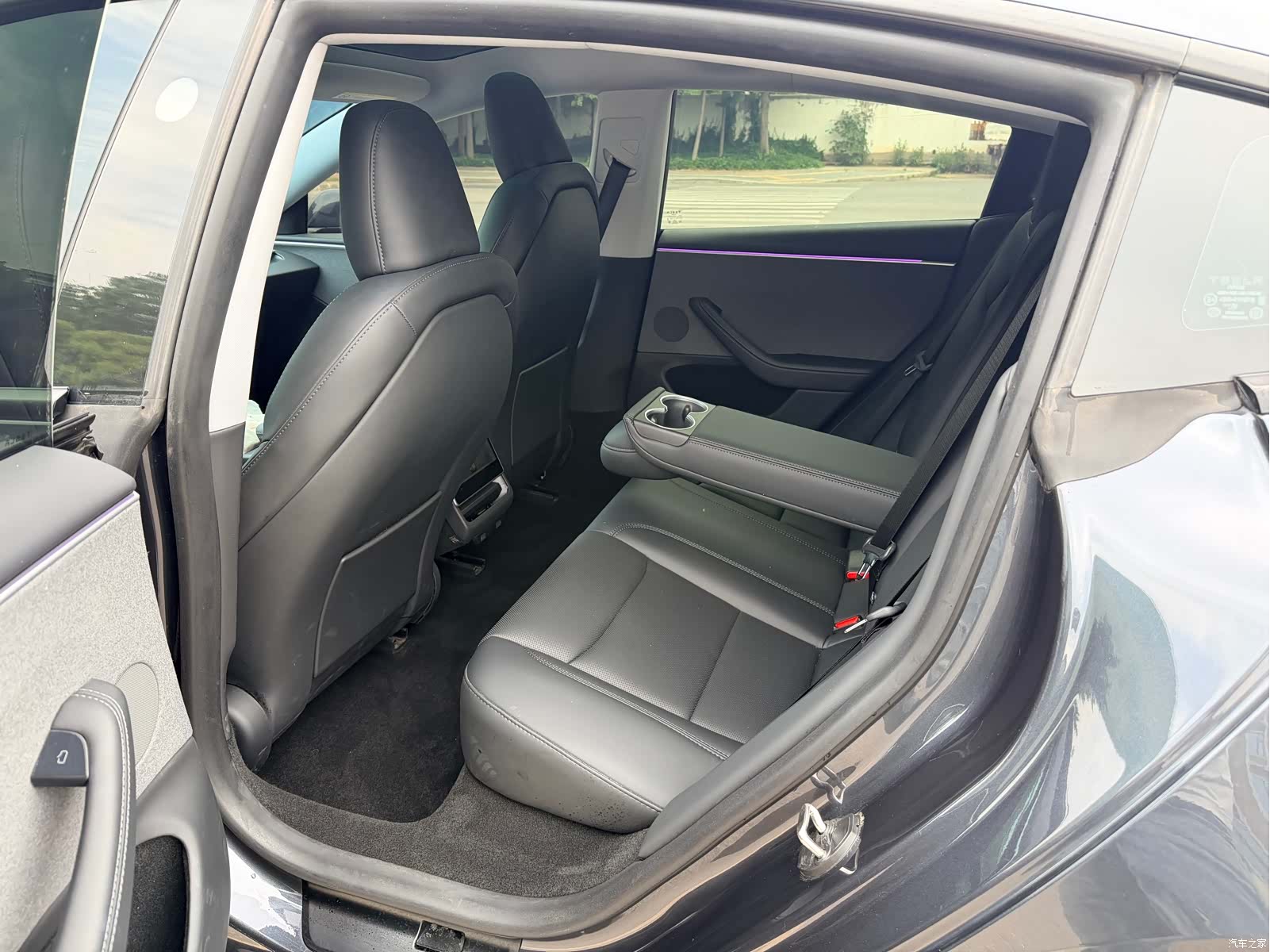 Tesla Model 3, 2024 7