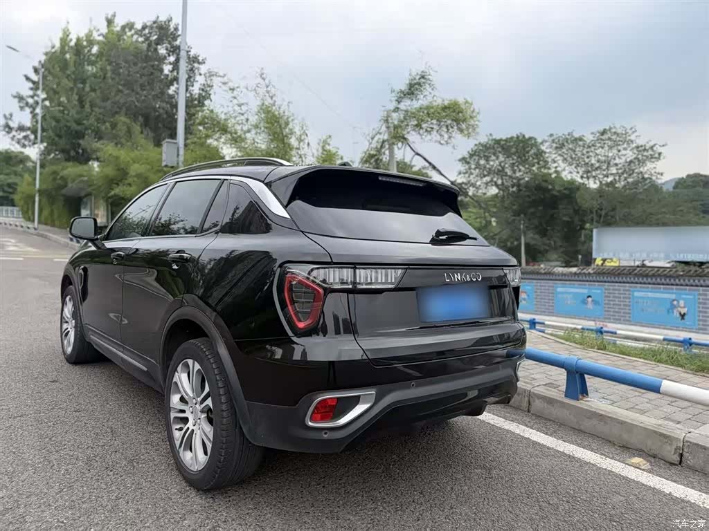 Lynk & Co 01, 2021 все фото