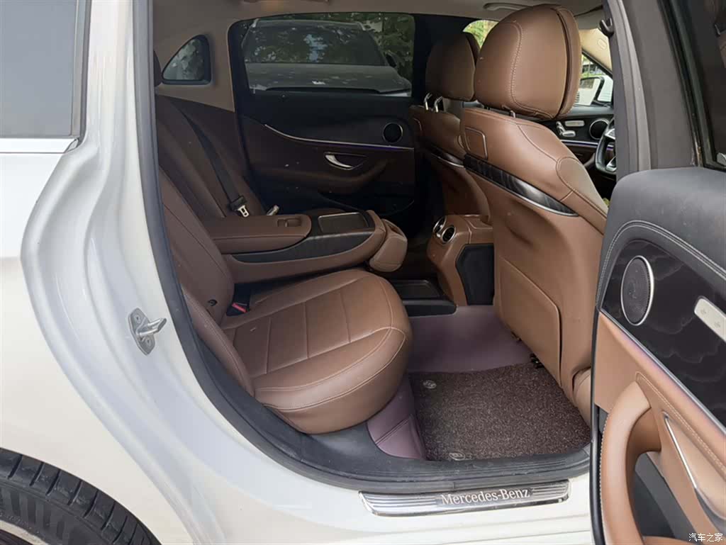 Mercedes-Benz E-Class, 2018 14