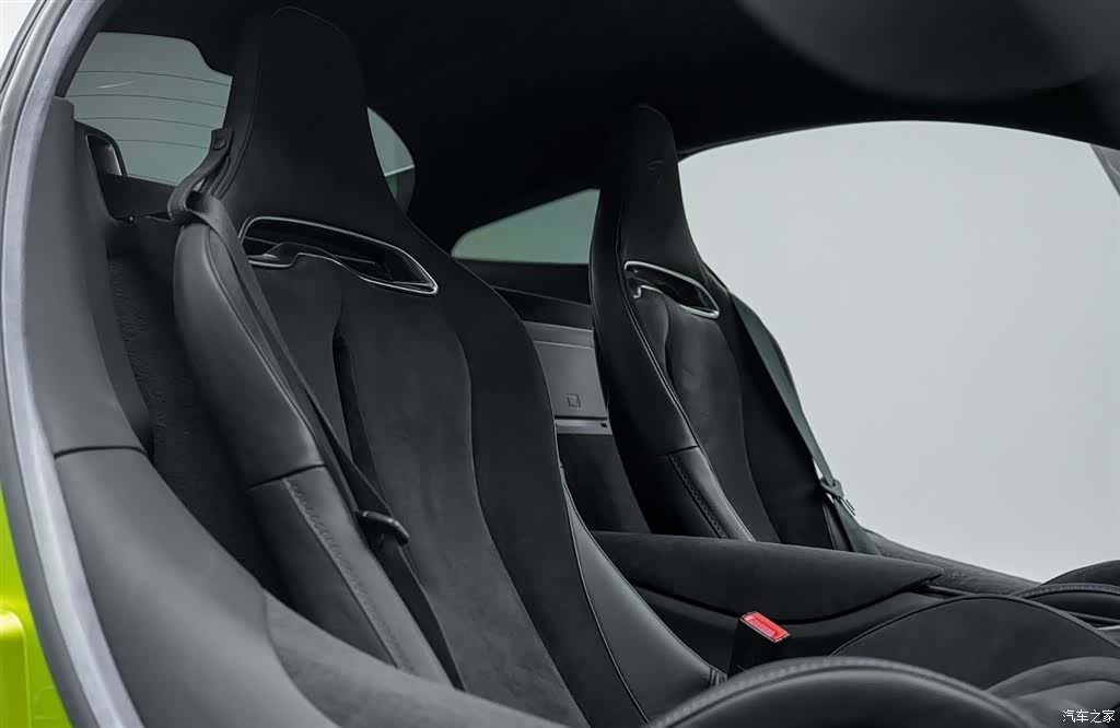 McLaren Artura, 2023 10