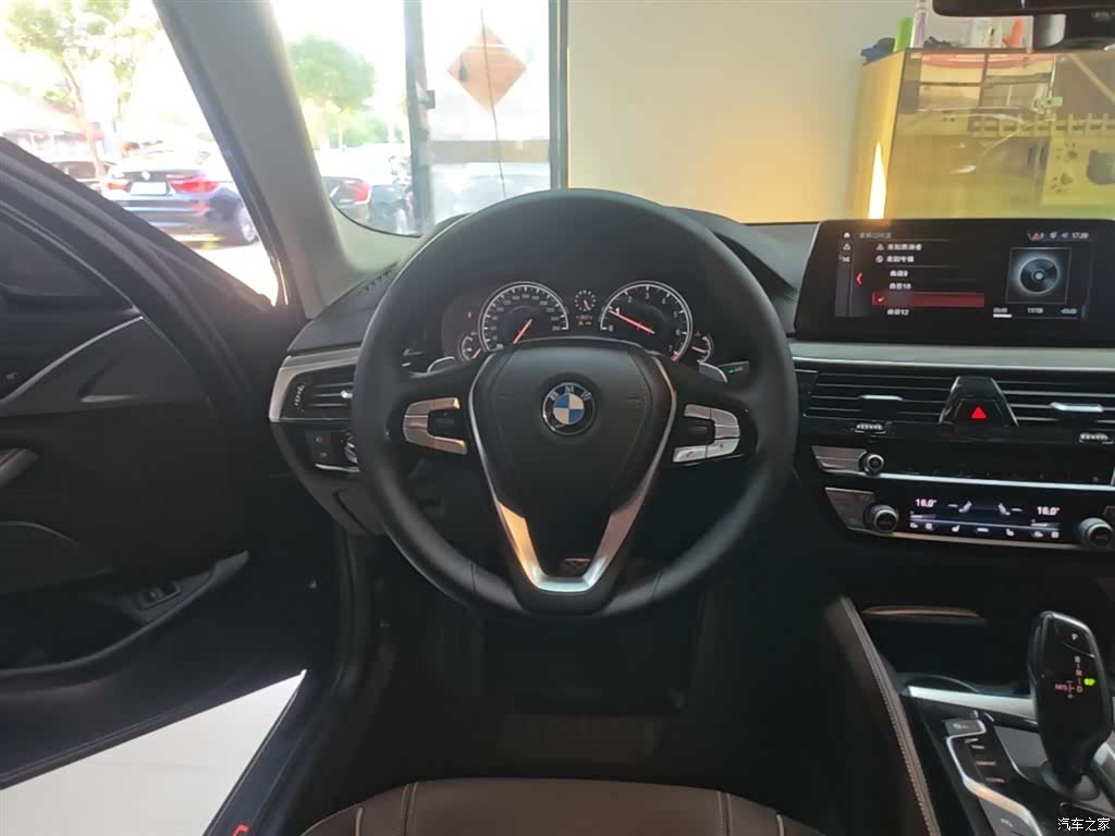 BMW 5 Series, 2018 11